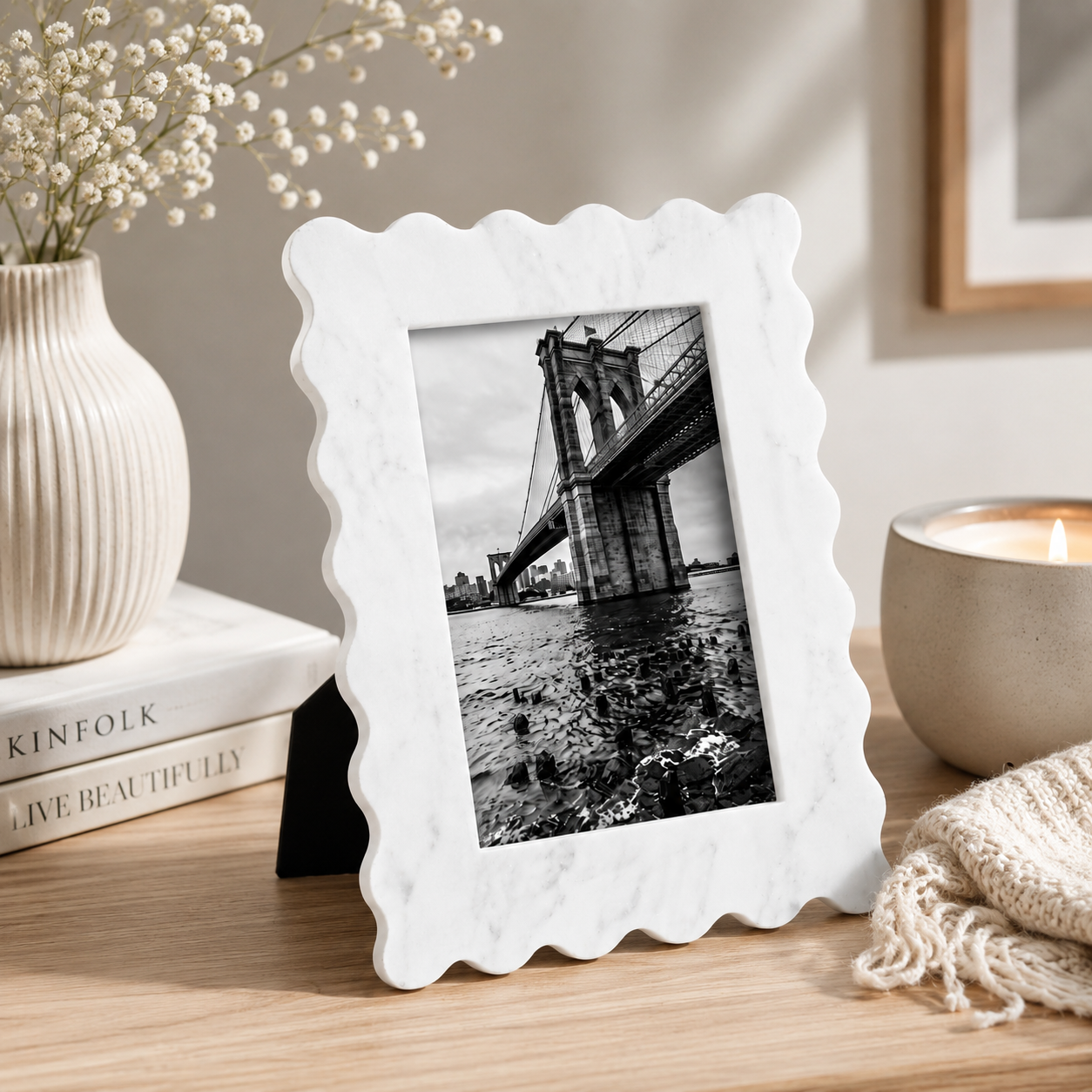 White Marble Scalloped Photo Frame